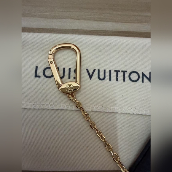 Louis Vuitton Key Pouch - Picture 9 of 15
